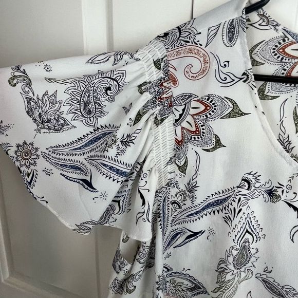 Peace & Pearls White Floral Print Blouse - Picture 5 of 7